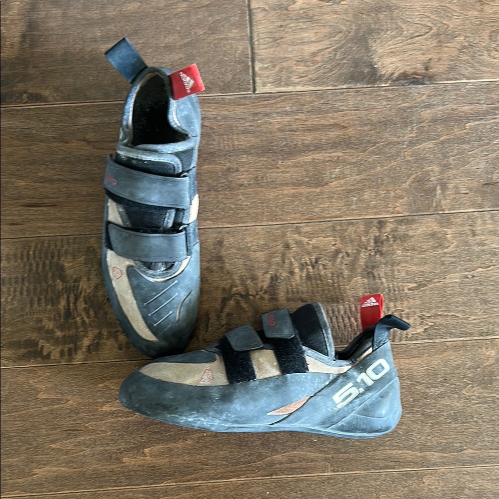 Five Ten Climbing Shoes Black and Gray